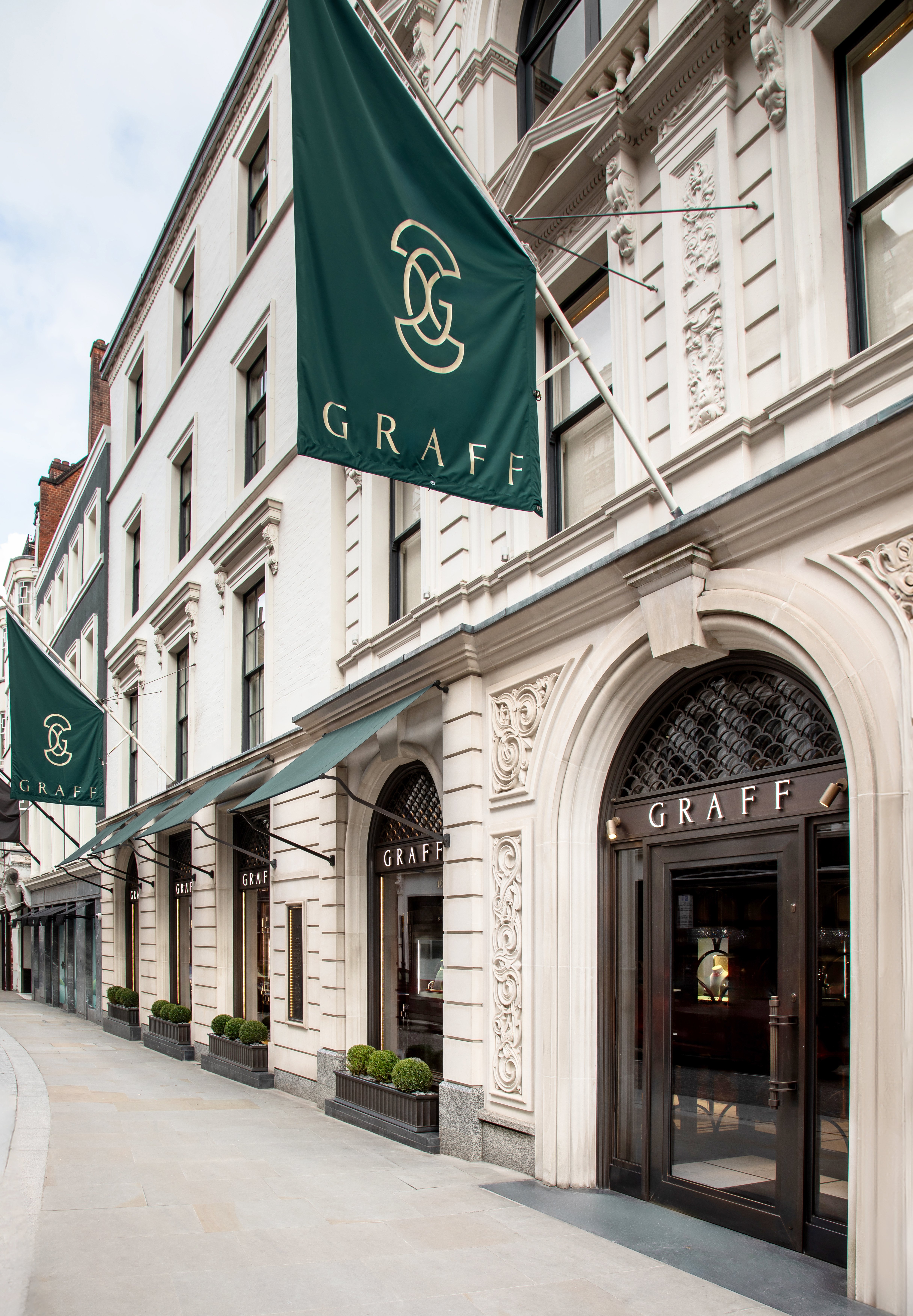 GraffのLondon, New Bond Streetストア|グラフィティ
